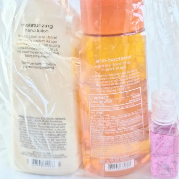 Bath & Body Works Italian Collection Mandarin Blossom Hand Soap & Lotion Set - Picture 5 of 7